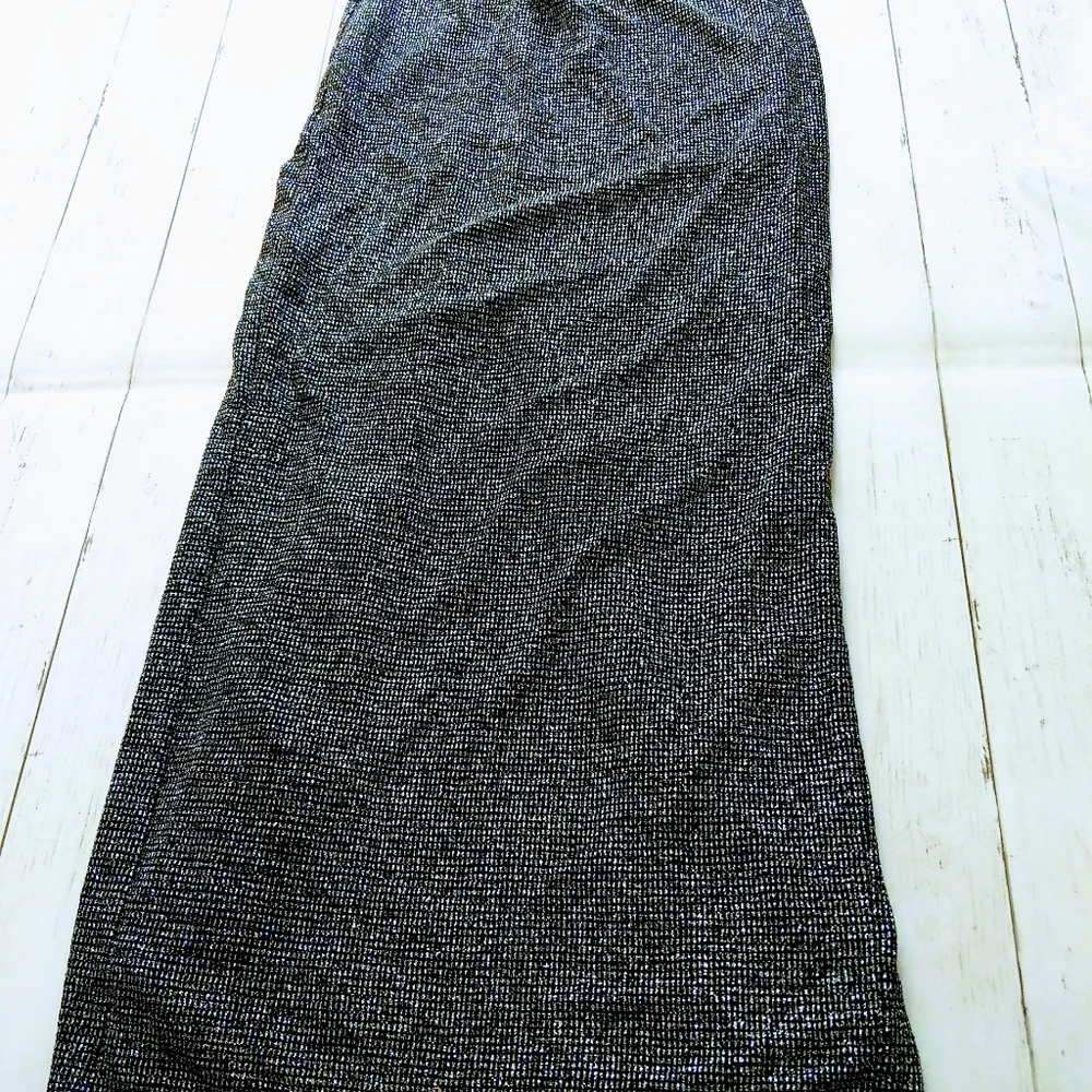 Xscape Evenings Women Metallic Sparkle Gown SIZE 4 Off The Shoulder Black - Picture 12 of 12